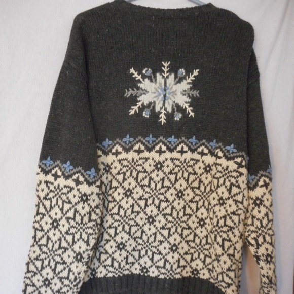 Size M Cotton blend Grey Snowflake Cardigan - Picture 8 of 8